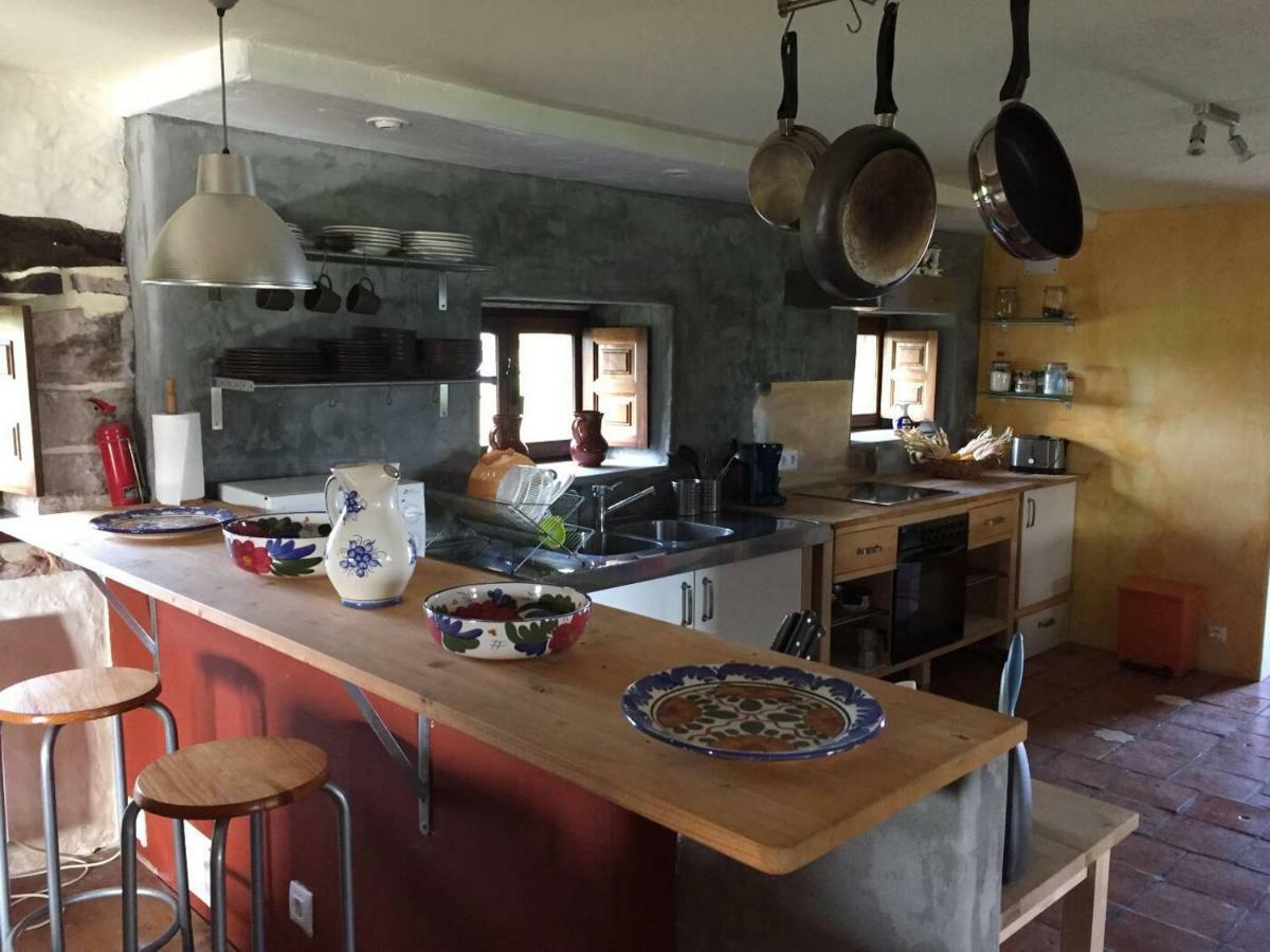 Гостевой дом La Casa Del Chileno Льерганес Экстерьер фото