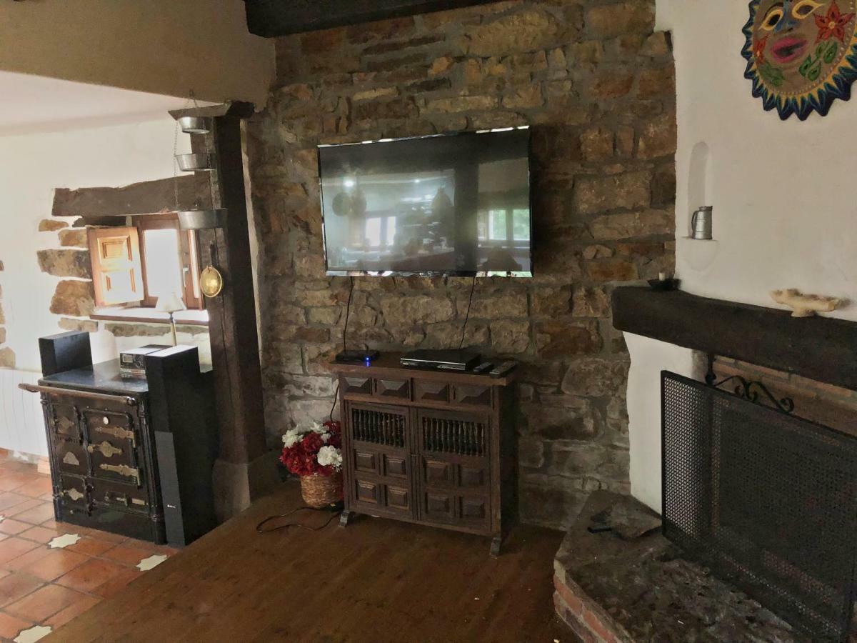Гостевой дом La Casa Del Chileno Льерганес Экстерьер фото